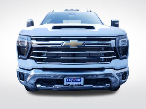 New 2026 Chevrolet Silverado 2500 LTZ w/ LTZ Premium Package AWD/4WD image 12