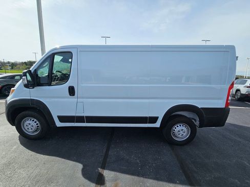 Used 2024 RAM ProMaster 2500 w/ Safety Group FWD image 9