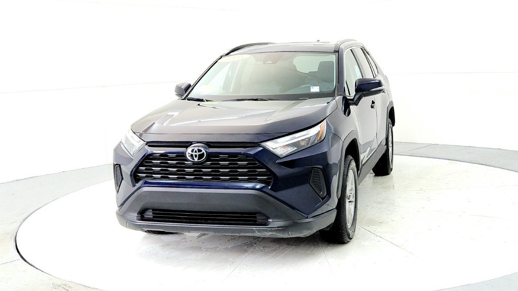 Used 2025 Toyota RAV4 XLE w/ Convenience Package AWD/4WD image 2