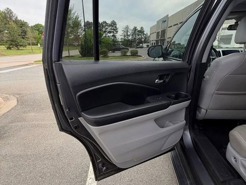 Used 2016 Honda Pilot EX-L image 20