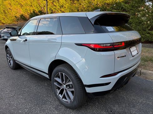 New 2026 Land Rover Range Rover Evoque Dynamic SE image 3