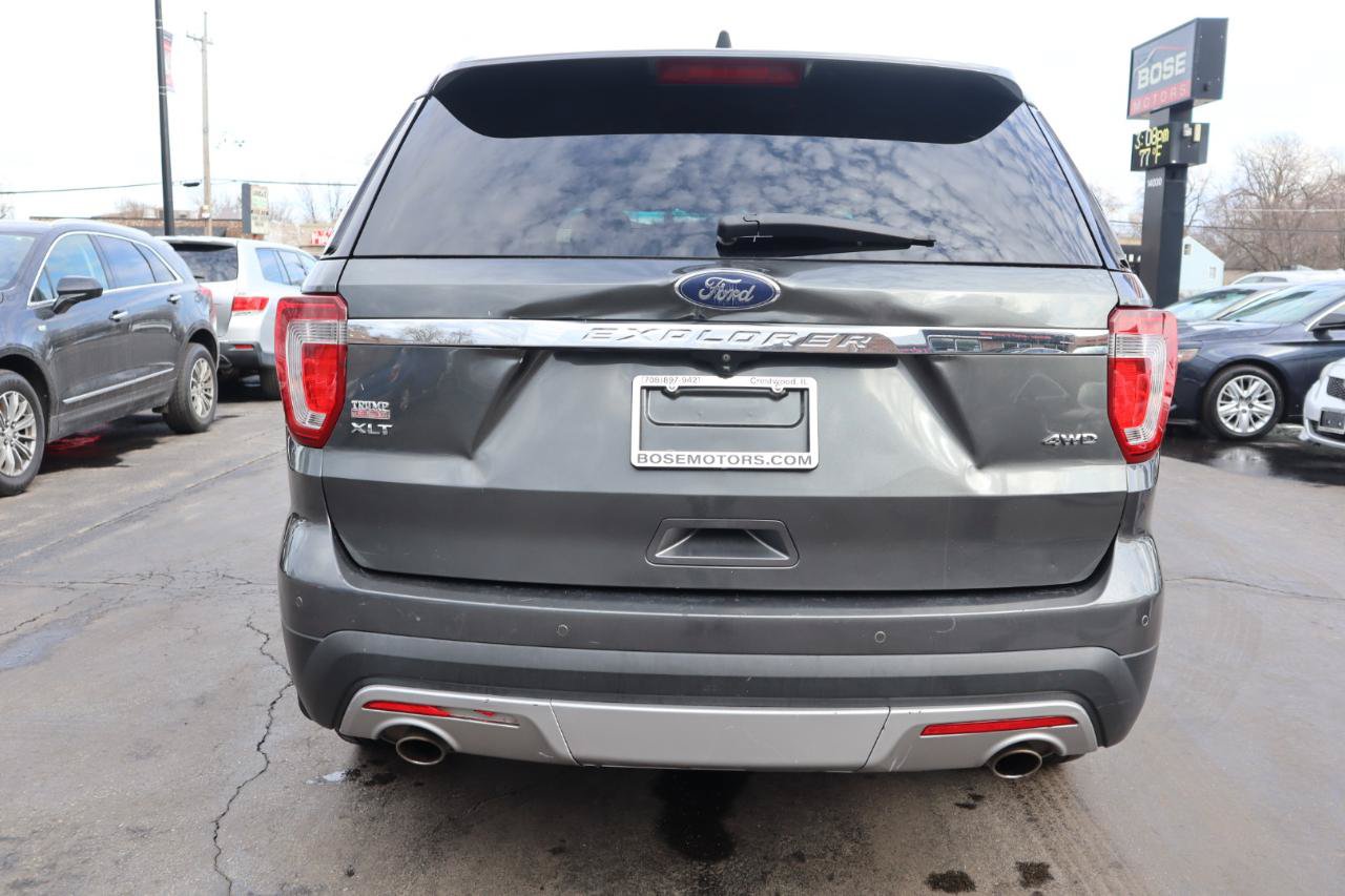 Used 2017 Ford Explorer XLT AWD/4WD image 4