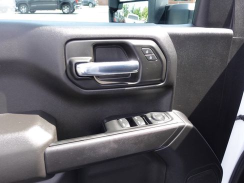 Used 2024 Chevrolet Silverado 1500 W/T w/ WT Value Package AWD/4WD image 15