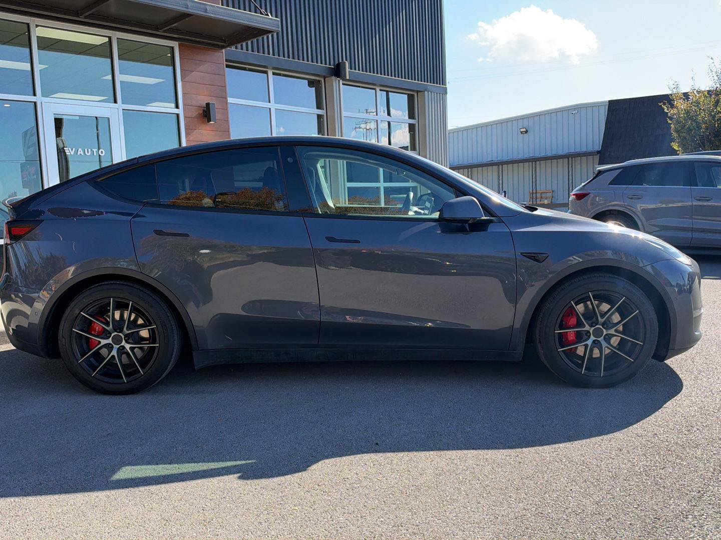 Used 2021 Tesla Model Y Performance AWD/4WD image 9