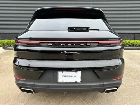 Used 2026 Porsche Cayenne E-Hybrid AWD/4WD image 12