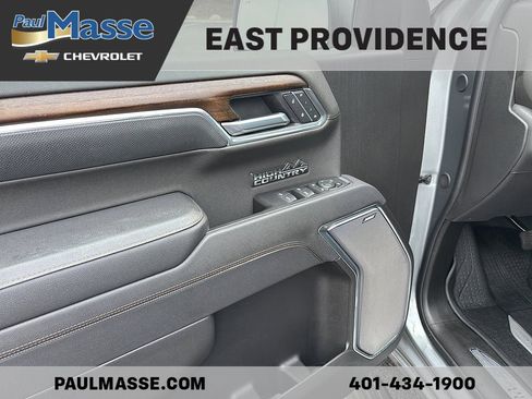 Certified 2025 Chevrolet Silverado 1500 High Country AWD/4WD image 13