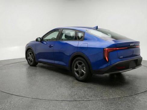 Used 2025 Kia K4 LXS image 6