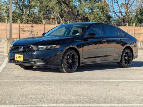 Used 2025 Honda Accord SE image 8