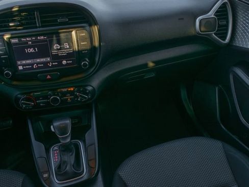 Used 2022 Kia Soul LX image 22