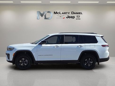 New 2026 Jeep Grand Cherokee L 4WD image 3