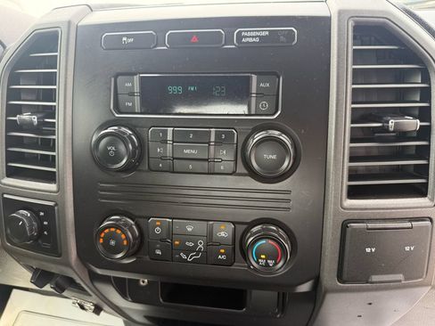 Used 2017 Ford F250 XL w/ Power Equipment Group AWD/4WD image 18