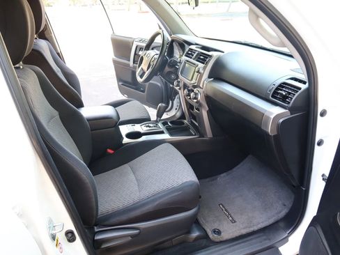 Used 2014 Toyota 4Runner SR5 image 20