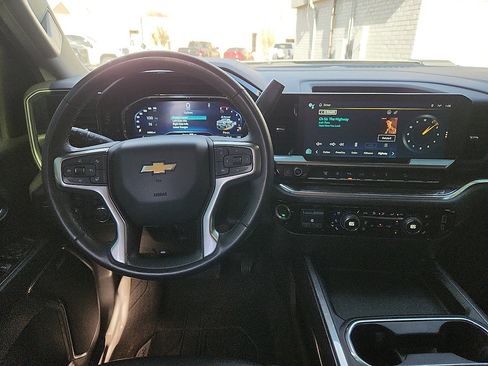 Used 2024 Chevrolet Silverado 2500 LTZ w/ LTZ Plus Package image 6