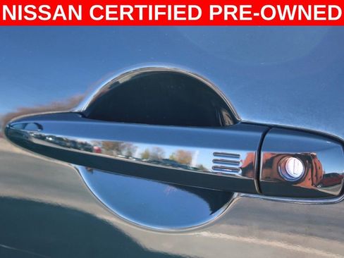 Used 2024 Nissan Pathfinder SL w/ Lighting Package (N92) image 14