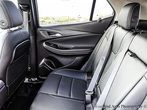 Used 2022 Buick Encore GX Essence w/ Experience Buick Package image 8