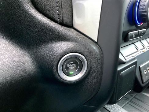 Used 2022 Chevrolet Silverado 1500 LT RWD image 35