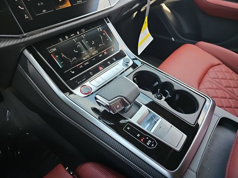 New 2026 Audi SQ7 Premium Plus AWD/4WD image 28