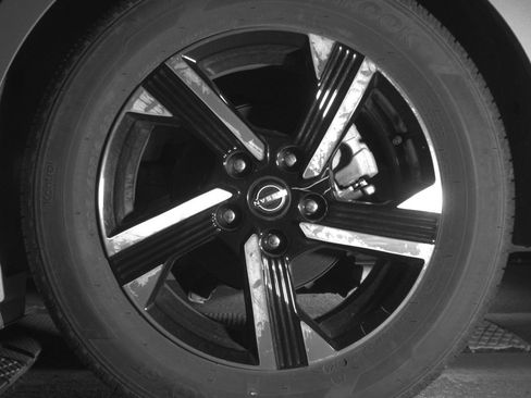 Used 2025 Nissan Sentra SV image 14