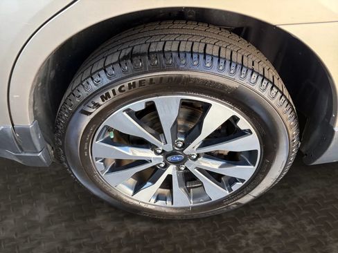 Used 2015 Subaru Outback 2.5i Limited AWD/4WD image 38