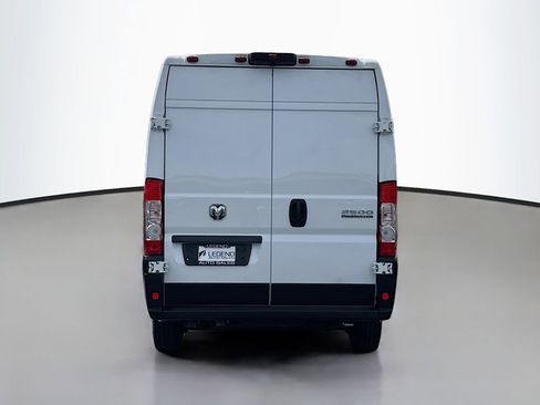 Used 2026 RAM ProMaster 2500 w/ Convenience Group FWD image 5