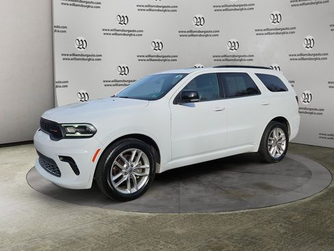 Used 2024 Dodge Durango GT image 1