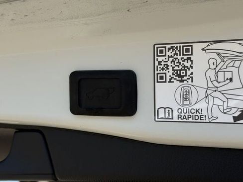 Used 2025 Toyota RAV4 XSE w/ Premium Package image 31