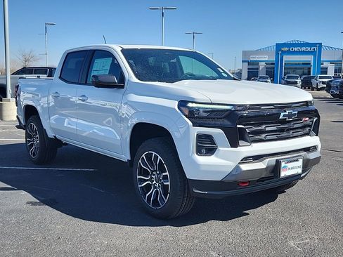 New 2025 Chevrolet Colorado Z71 w/ Technology Package AWD/4WD image 2