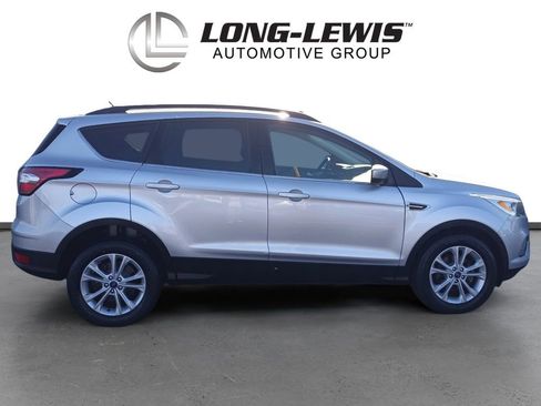 Used 2017 Ford Escape SE w/ Equipment Group 201A image 6