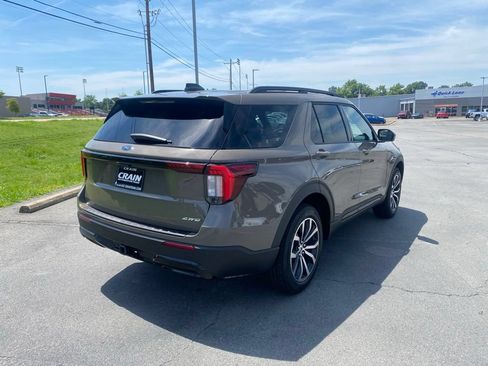 New 2026 Ford Explorer ST-Line AWD/4WD image 7