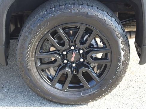 Used 2025 GMC Sierra 1500 Elevation w/ Preferred Package AWD/4WD image 18