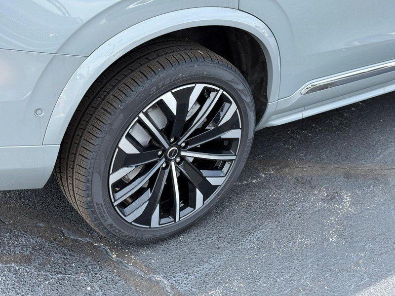 New 2026 Volvo XC90 B6 Ultra w/ Protection Package AWD/4WD image 4