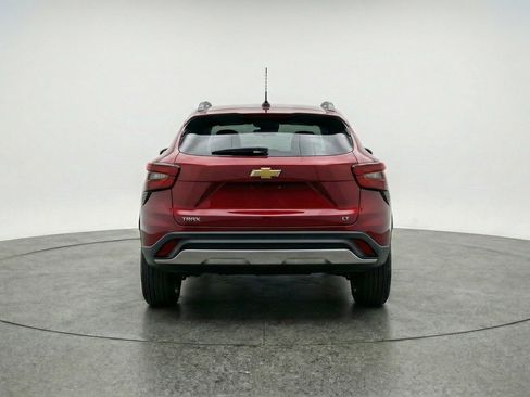 Used 2025 Chevrolet Trax LT w/ LT Convenience Package image 7