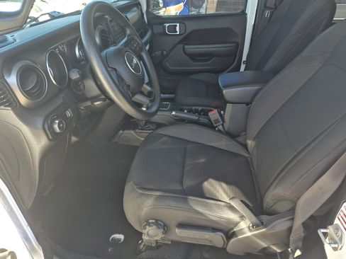 Used 2023 Jeep Wrangler Sport AWD/4WD image 16