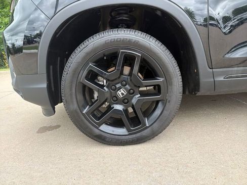 Used 2024 Honda Passport Black Edition image 9