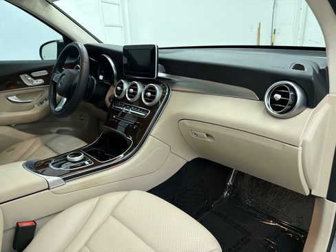 Used 2018 Mercedes-Benz GLC 300 image 28