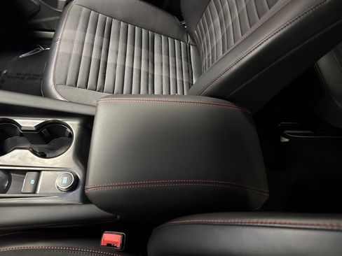 Used 2025 Ford Explorer ST-Line w/ Premium Package image 21