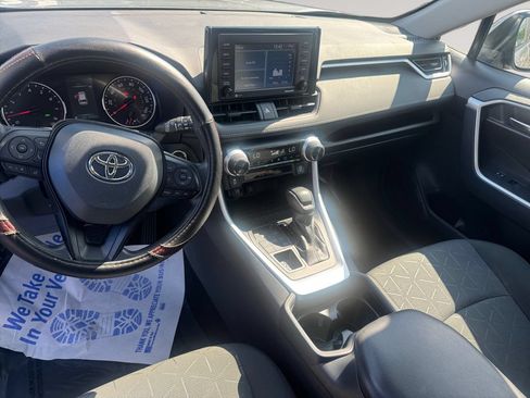 Used 2021 Toyota RAV4 XLE AWD/4WD image 10