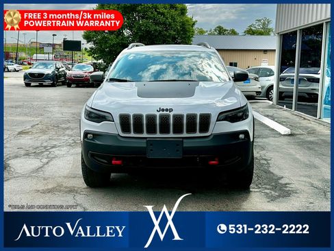 Used 2021 Jeep Cherokee Trailhawk image 2
