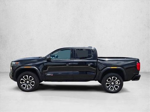 Used 2023 GMC Canyon AT4 w/ AT4 Premium Package AWD/4WD image 9