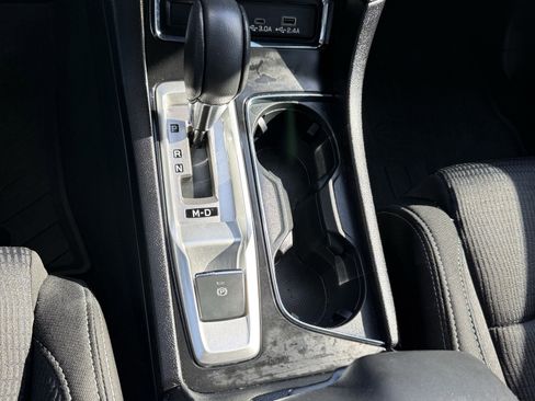 Used 2023 Subaru Ascent Premium w/ Convenience Package image 32