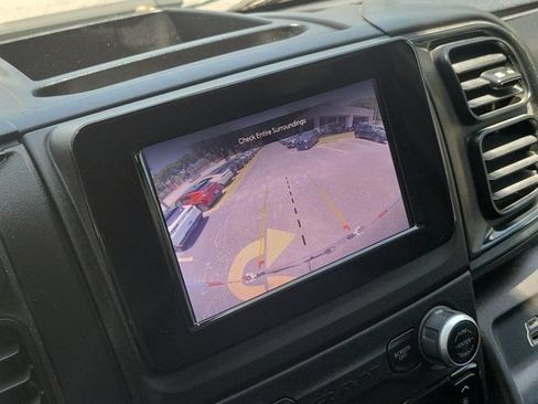 Used 2025 RAM ProMaster 2500 w/ U-Haul Equipment Group FWD image 21
