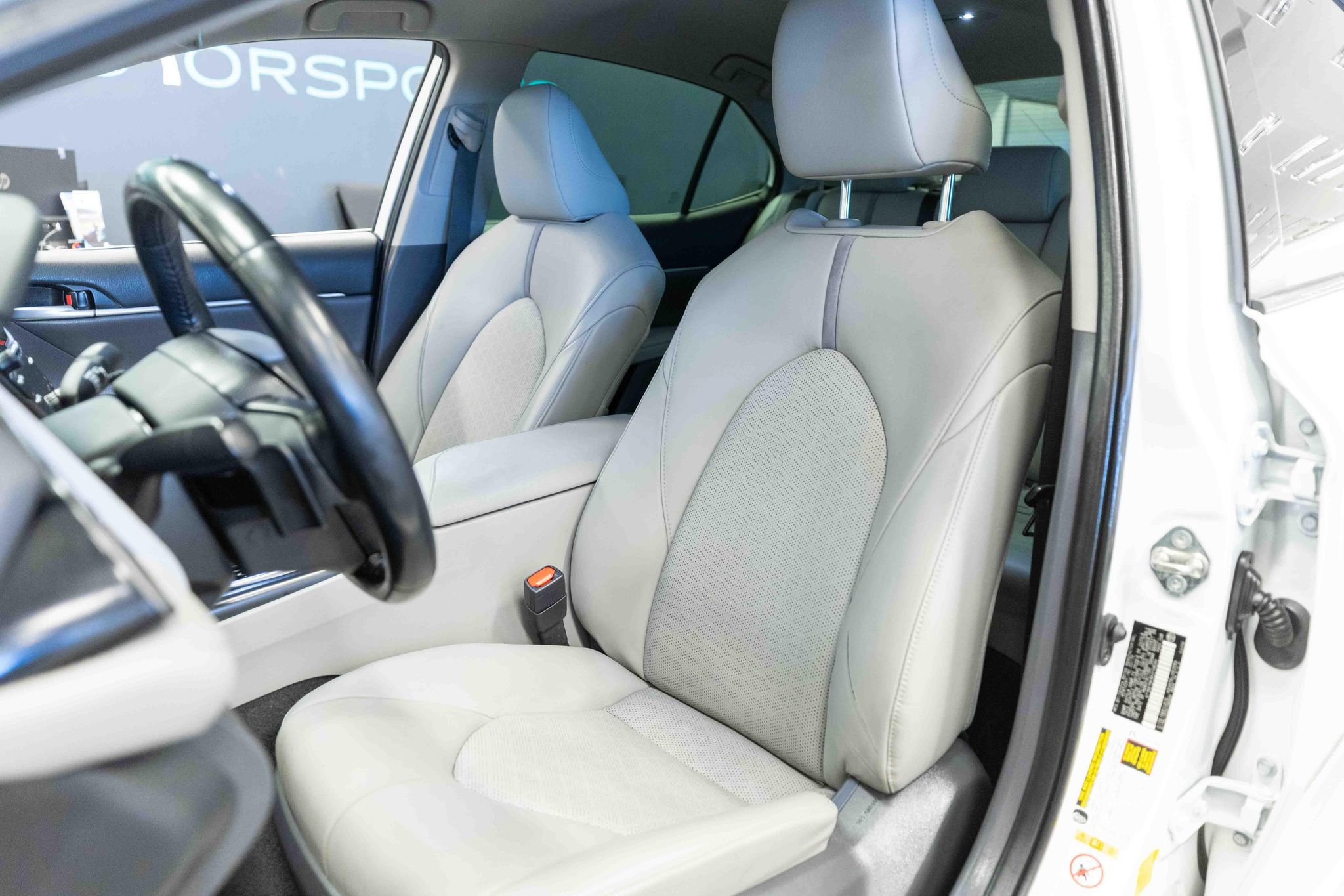 Used 2019 Toyota Camry XSE w/ Carpet Mat Package FWD image 11
