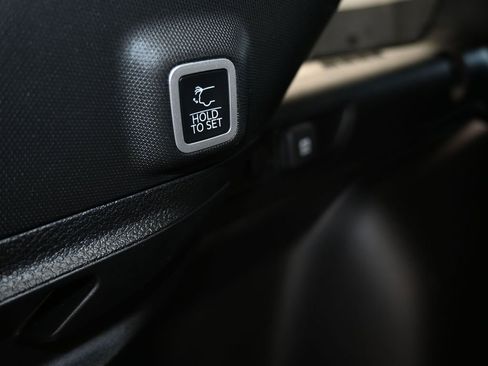 Used 2024 Jeep Grand Cherokee Altitude image 38