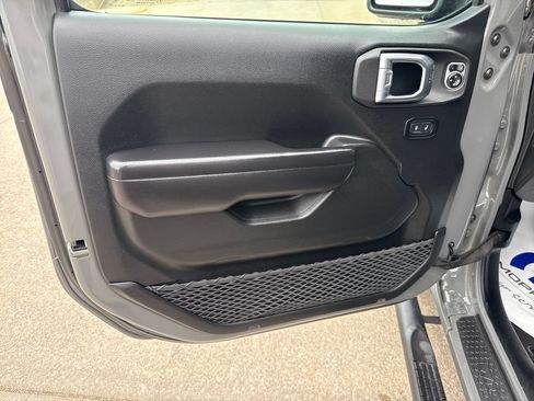 Used 2021 Jeep Wrangler Unlimited Sport AWD/4WD image 10