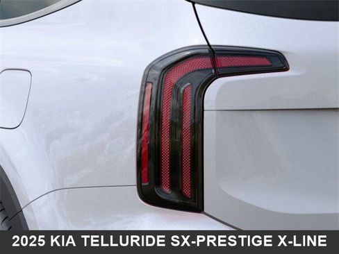 Used 2025 Kia Telluride SX Prestige X-Line image 11