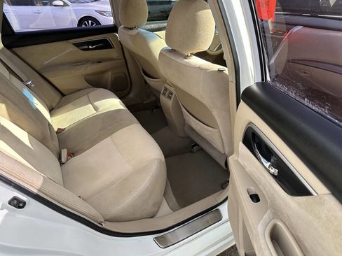 Used 2013 Nissan Altima 2.5 SV w/ 2.5SV Convenience Pkg image 9