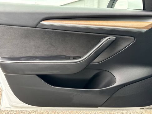 Used 2023 Tesla Model 3 Standard Range RWD image 19