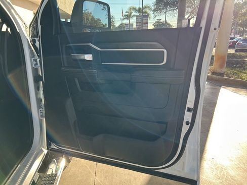 Used 2024 RAM 3500 Big Horn image 27