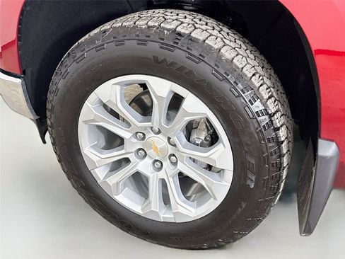Used 2026 Chevrolet Silverado 1500 LTZ w/ LTZ Premium Package AWD/4WD image 34