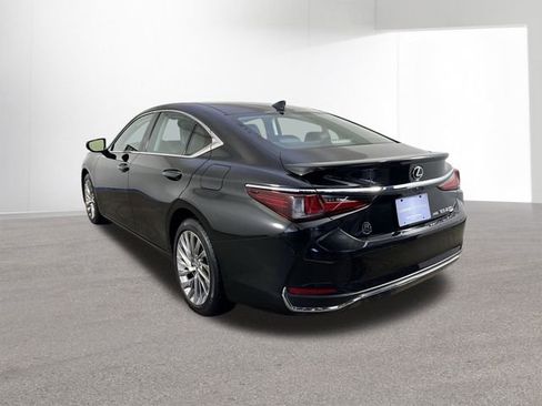 Used 2022 Lexus ES 250 Ultra Luxury w/ Accessory Package 2 image 34